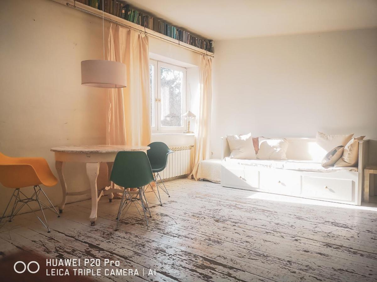White Loft Stare Bielany Vintage Slow Butas
